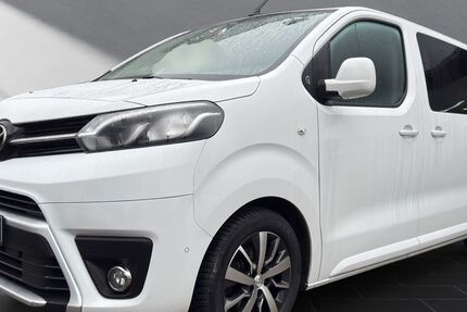 Toyota Proace (Verso) 135.805 km 28.990 &euro; Dinslaken 46537