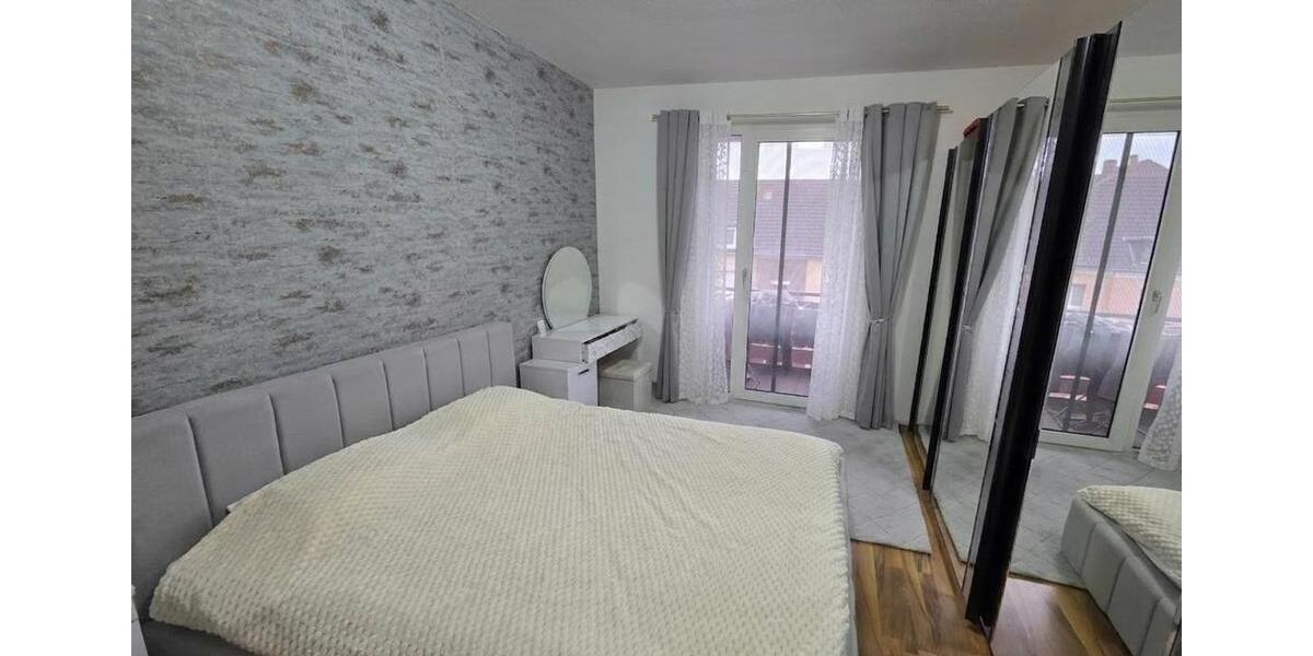 Etagenwohnung Oberhausen - 2 Zimmer, 70 m&sup2;, 570&euro; | Angebot:26036964