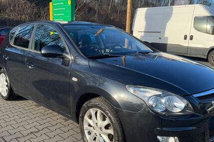 Hyundai i30 121.000 km 4.290 &euro; Bottrop 46238