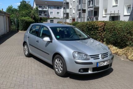VW Golf 221.000 km 2.500 &euro; Duisburg 47178