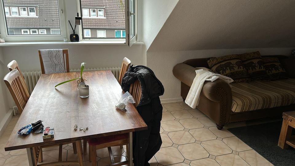 Dachgeschoßwohnung Gelsenkirchen Resse - 2 Zimmer, 65 m&sup2;, 600&euro; | Angebot:25943717