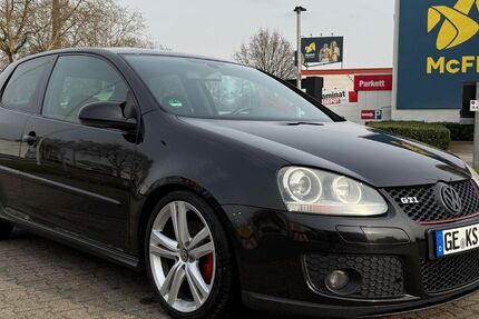 VW Golf 229.964 km 4.899 &euro; Gelsenkirchen 45879