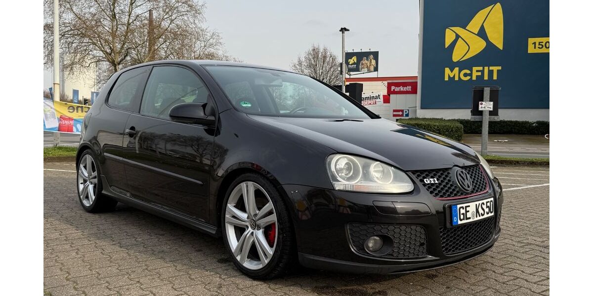 VW Golf 229.964 km 4.899 &euro; Gelsenkirchen 45879