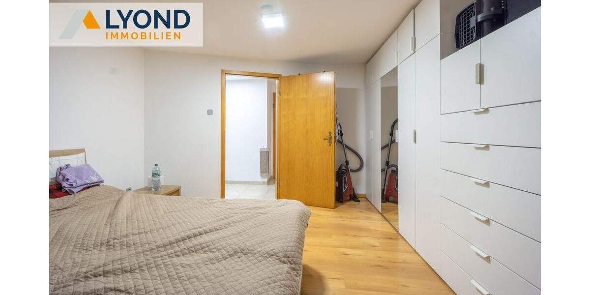 Etagenwohnung Moers Repelen - 4 Zimmer, 90 m&sup2;, 145.000&euro; | Angebot:25676842