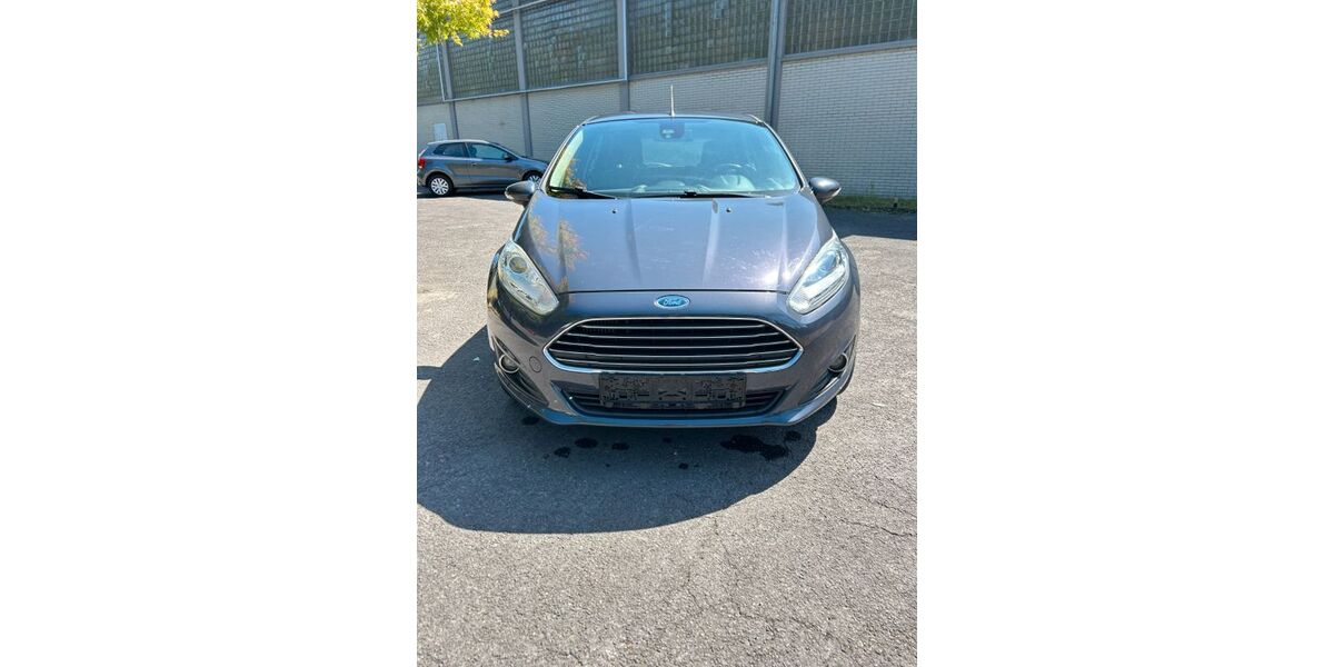 Ford Fiesta 157.000 km 3.300 &euro; Duisburg 47239