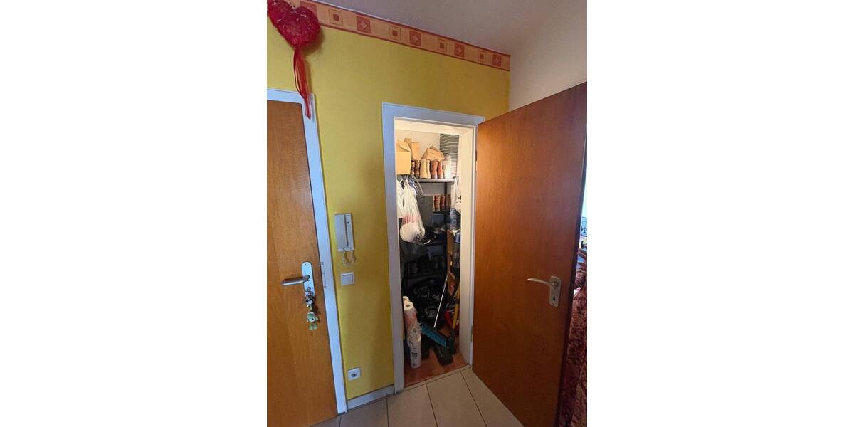 Etagenwohnung Krefeld Oppum - 1 Zimmer, 89 m&sup2;, 950&euro; | Angebot:26244926