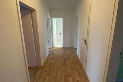Wohnung Moers - 3 Zimmer, 75 m&sup2;, 485&euro; | Angebot:26286703