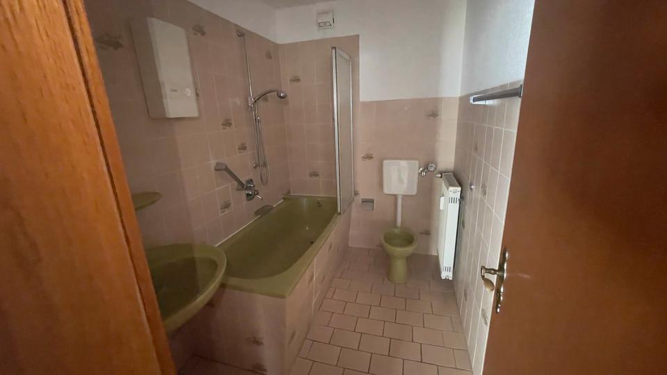 Etagenwohnung Krefeld Dießem - 2 Zimmer, 65 m&sup2;, 800&euro; | Angebot:26275588