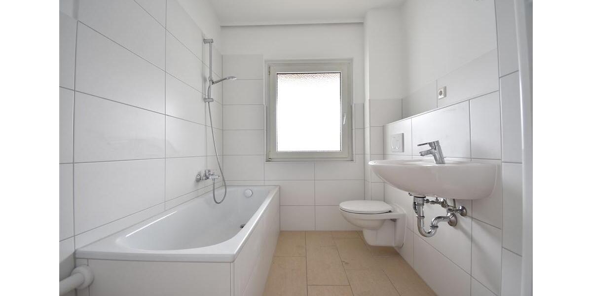 Dachgeschoßwohnung Oberhausen - 3 Zimmer, 87 m&sup2;, 945&euro; | Angebot:25222330