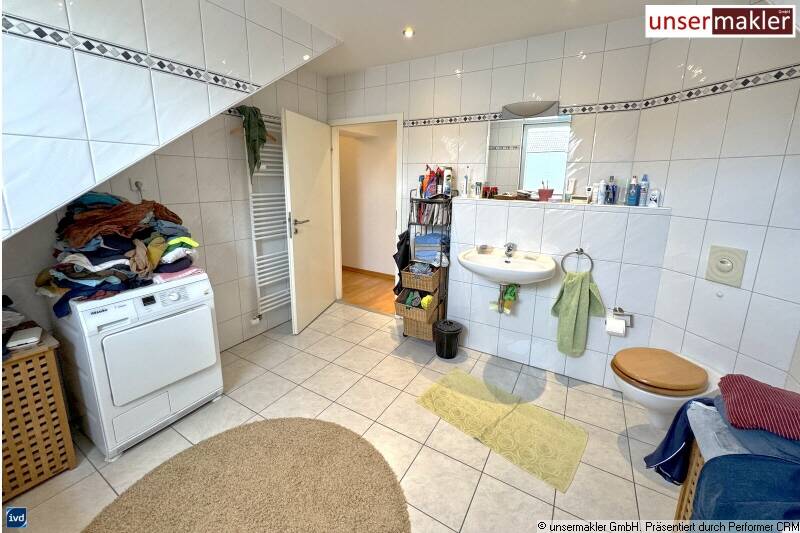 Etagenwohnung Duisburg Huckingen - 4 Zimmer, 116 m&sup2;, 318.000&euro; | Angebot:26157526