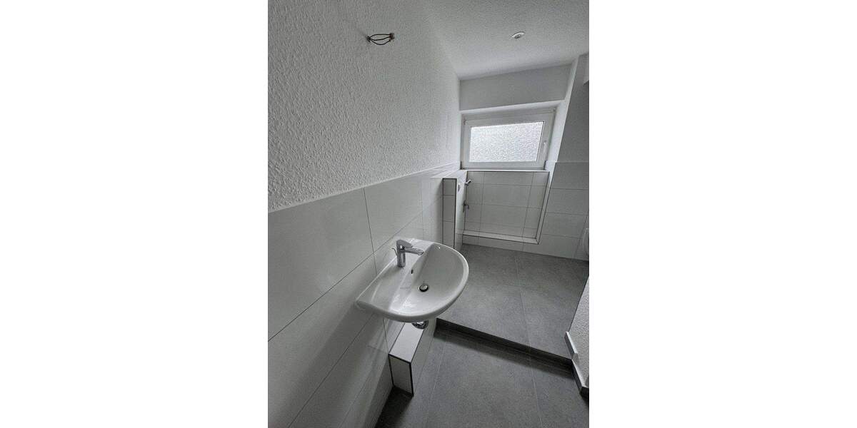 Etagenwohnung Moers Hochstraß - 2 Zimmer, 49 m&sup2;, 420&euro; | Angebot:26035832