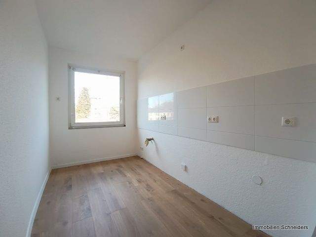 Etagenwohnung Duisburg Untermeiderich - 2 Zimmer, 61 m&sup2;, 500&euro; | Angebot:26723246