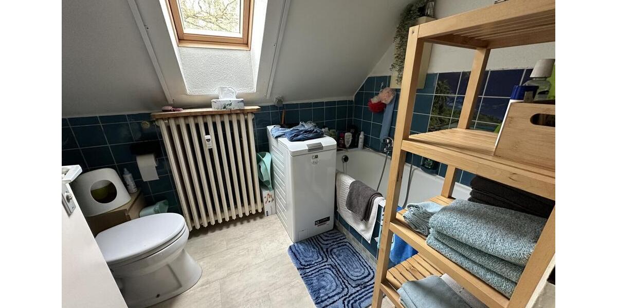 Dachgeschoßwohnung Essen Stadtbezirk VII - 3 Zimmer, 62 m&sup2;, 498&euro; | Angebot:25179792