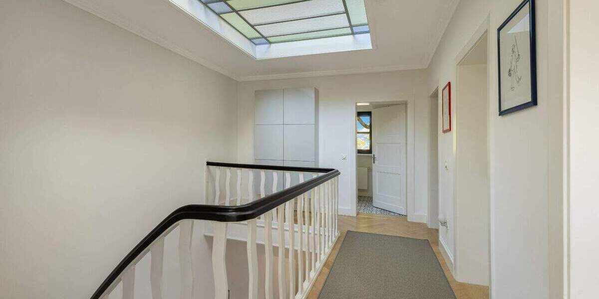 Reihenmittelhaus Krefeld Cracau - 7 Zimmer, 202 m&sup2;, 1.590.000&euro; | Angebot:25738411