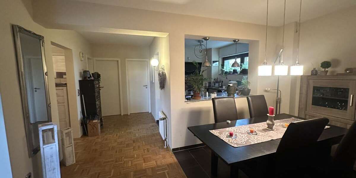 Etagenwohnung Essen / Borbeck-Mitte Mitte - 4 Zimmer, 106 m&sup2;, 199.500&euro; | Angebot:26114864