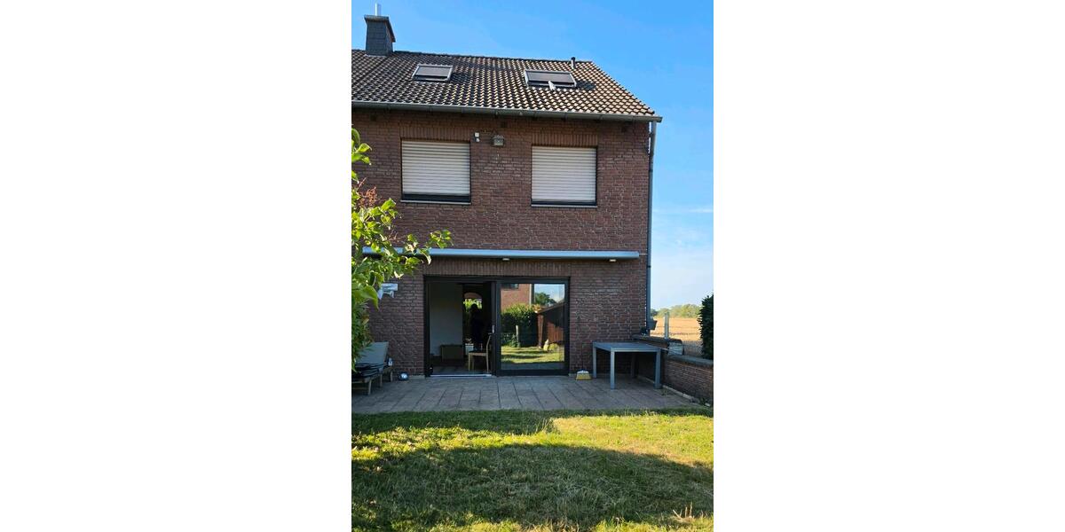 Reihenhaus Duisburg Hochheide - 5 Zimmer, 140 m&sup2;, 450.000&euro; | Angebot:27070762