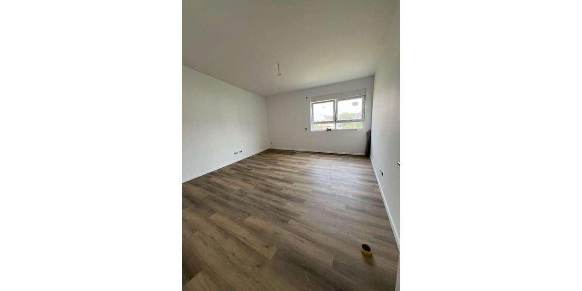 Etagenwohnung Essen Stadtbezirk III - 2 Zimmer, 68 m&sup2;, 880&euro; | Angebot:26085249