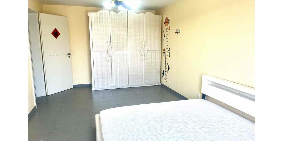 Reihenhaus Krefeld Gellep-Stratum - 4 Zimmer, 176 m&sup2;, 2.300&euro; | Angebot:25998363