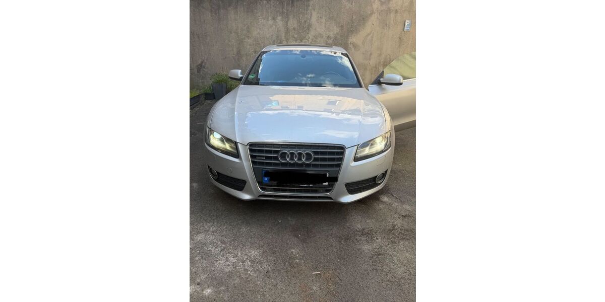 Audi A5 123.000 km 13.990 &euro; Krefeld 47803