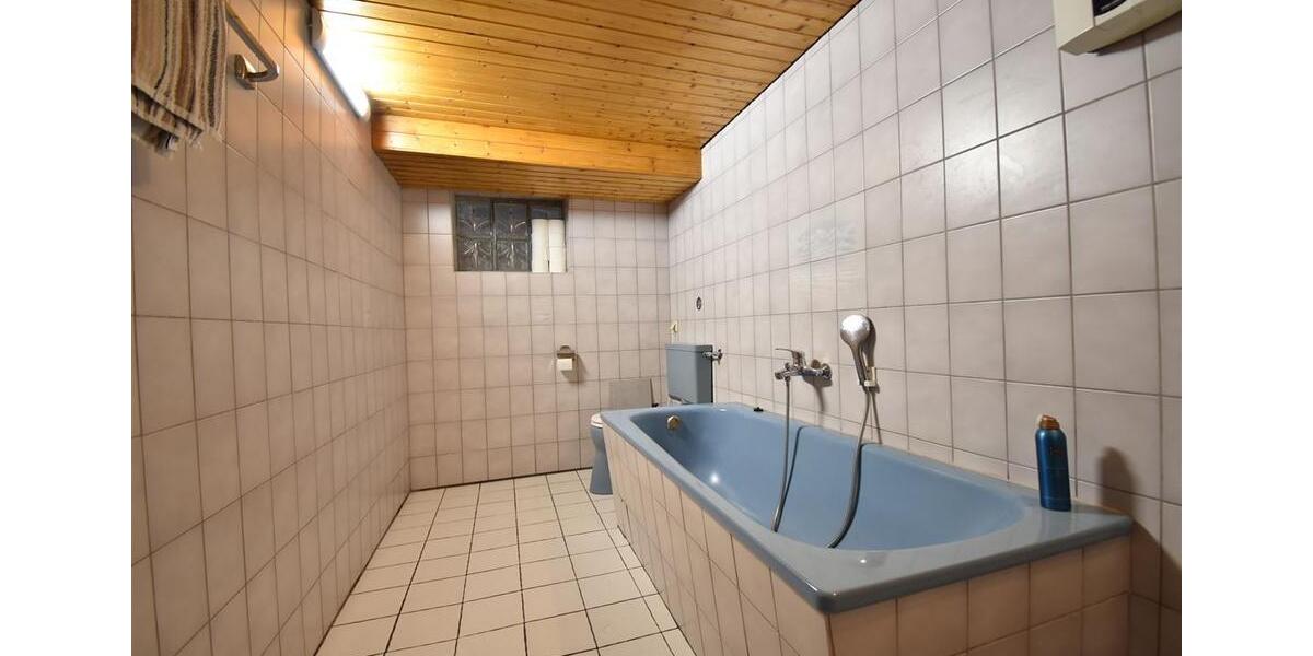 Etagenwohnung Essen Stadtbezirk VI - 4 Zimmer, 145 m&sup2;, 1.450&euro; | Angebot:22040281