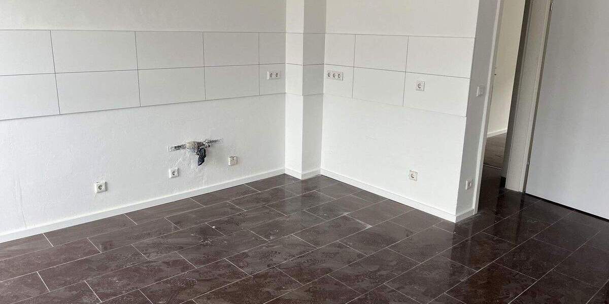 Etagenwohnung Krefeld Stadtmitte - 2 Zimmer, 91 m&sup2;, 710&euro; | Angebot:25780302