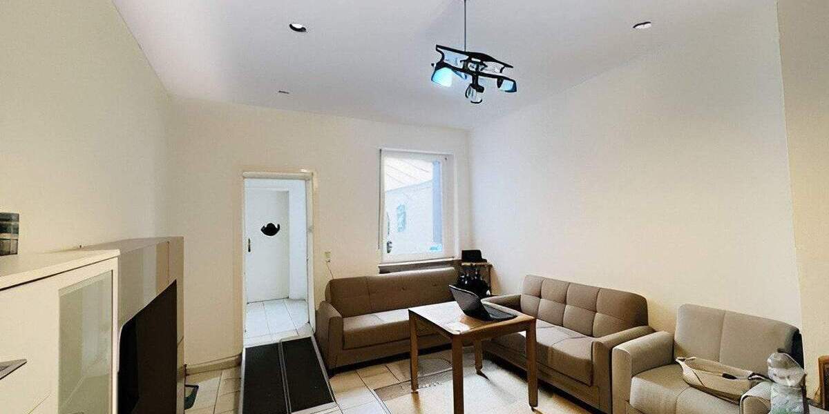 Mehrfamilienhaus, Wohnhaus Krefeld Stadtmitte - 5 Zimmer, 140 m&sup2;, 249.000&euro; | Angebot:25776323