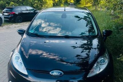 Ford Fiesta 151.700 km 2.400 &euro; Wesel 46483