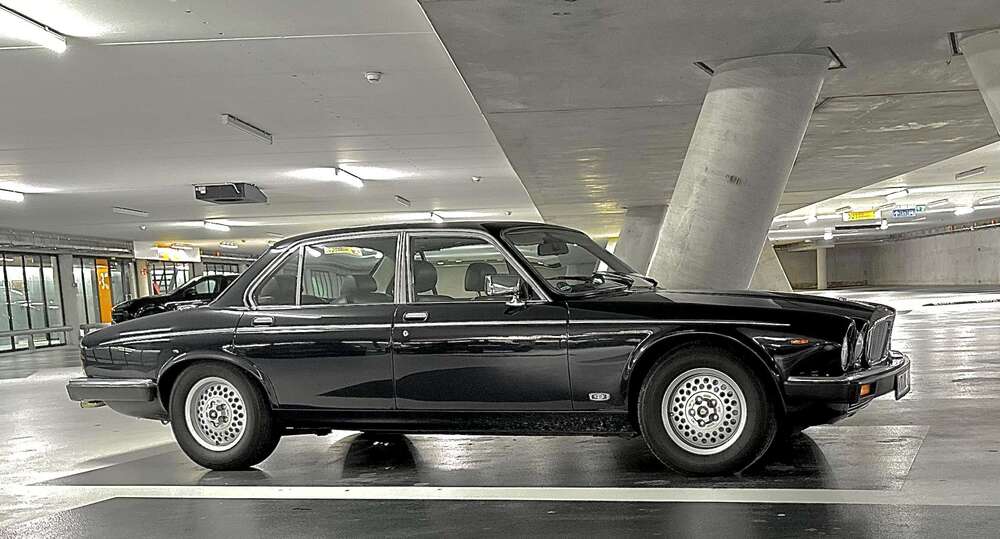 Jaguar Daimler 99.643 km 29.500 &euro; Krefeld, Stadt 47800