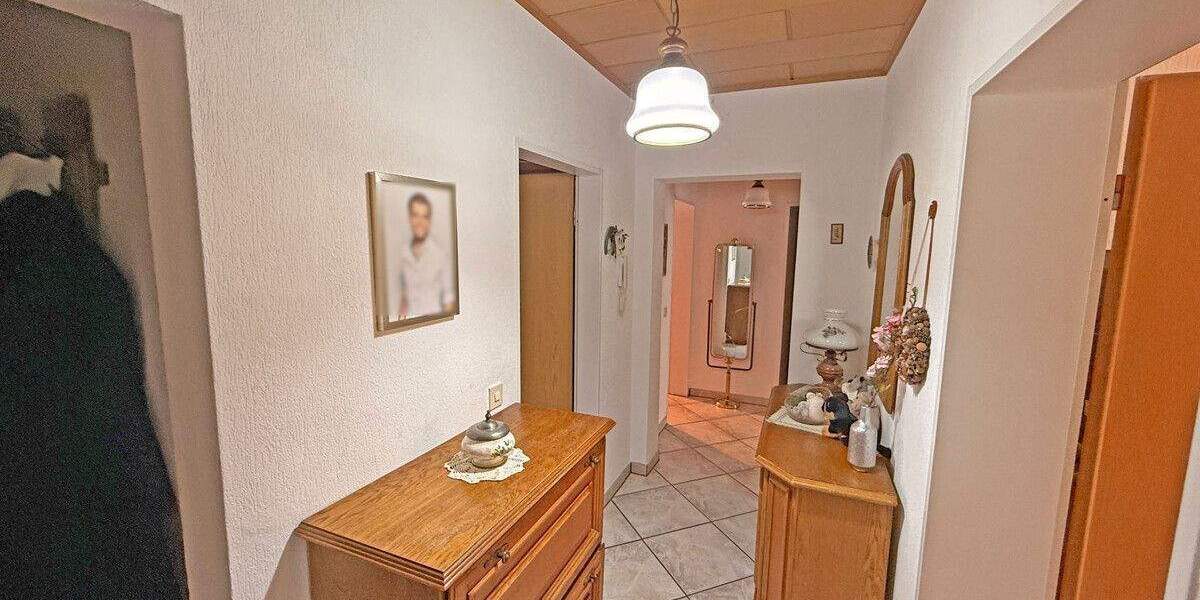 Etagenwohnung Dinslaken Innenstadt - 3 Zimmer, 75 m&sup2;, 199.900&euro; | Angebot:25684461