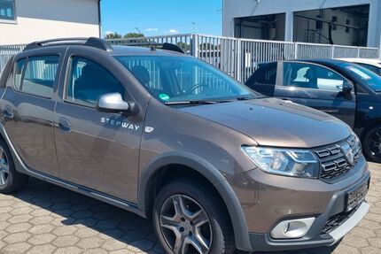 Dacia Sandero 109.000 km 7.599 &euro; Dinslaken 46539