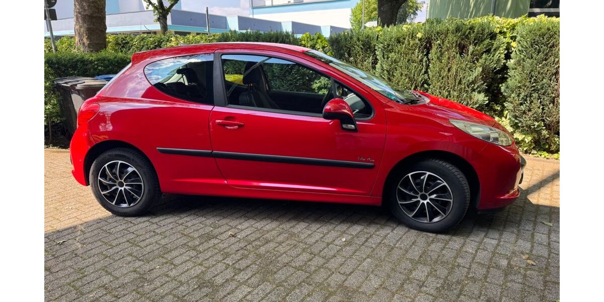 Peugeot 207 145.395 km 1.895 &euro; Gelsenkirchen 45892