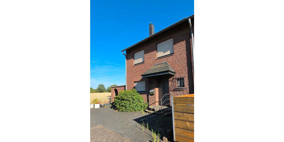 Reihenhaus Duisburg Hochheide - 5 Zimmer, 140 m&sup2;, 450.000&euro; | Angebot:27070762
