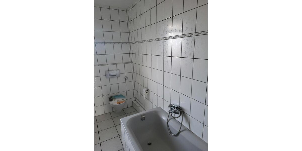 Etagenwohnung Oberhausen Alt-Oberhausen - 4 Zimmer, 95 m&sup2;, 585&euro; | Angebot:26051048