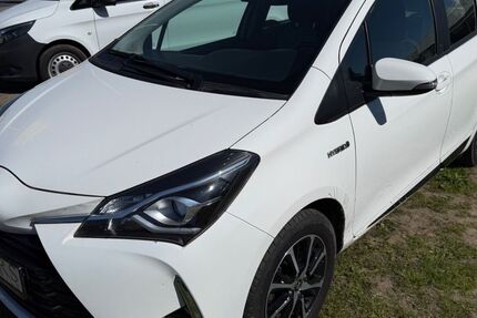 Toyota Yaris 82.212 km 13.450 &euro; Kamp-Lintfort 47475