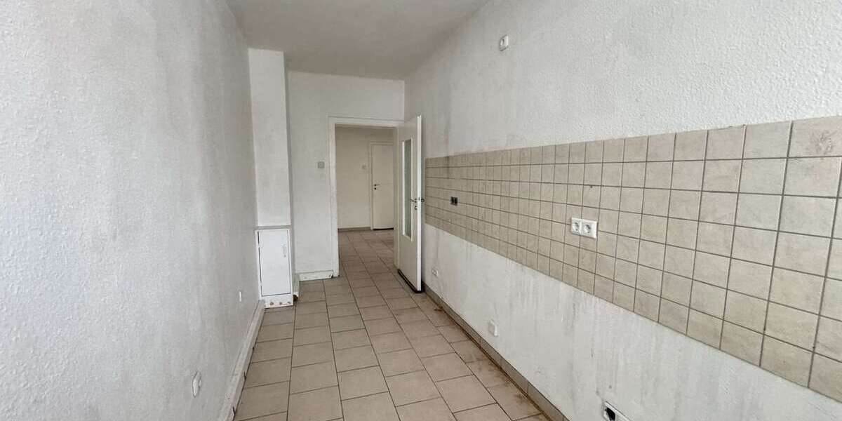 Attraktiv geschnittene 3,5-Zimmer-Wohnung mit Garage und zusätzlichem Stauraum - Erdgeschoßwohnung Essen Stadtbezirk III | Angebot:26312227