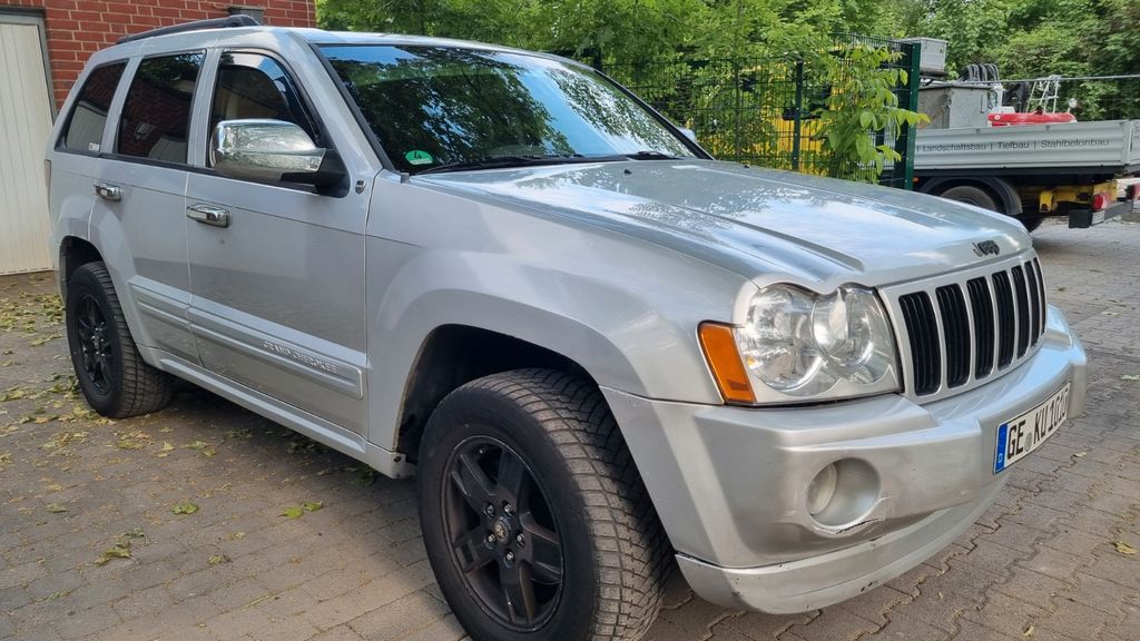 Jeep Grand Cherokee 457.900 km 2.450 &euro; Gelsenkirchen 45888