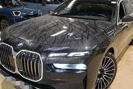 BMW 750 11.050 km 95.890 &euro; Krefeld 47800