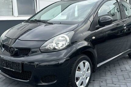 Toyota Aygo (X) 148.000 km 2.480 &euro; Oberhausen 46047
