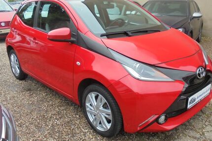 Toyota Aygo (X) 140.500 km 5.499 &euro; Duisburg 47249
