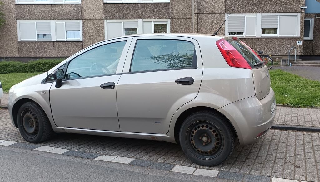 Fiat Punto 130.000 km 1.700 &euro; Duisburg 47179