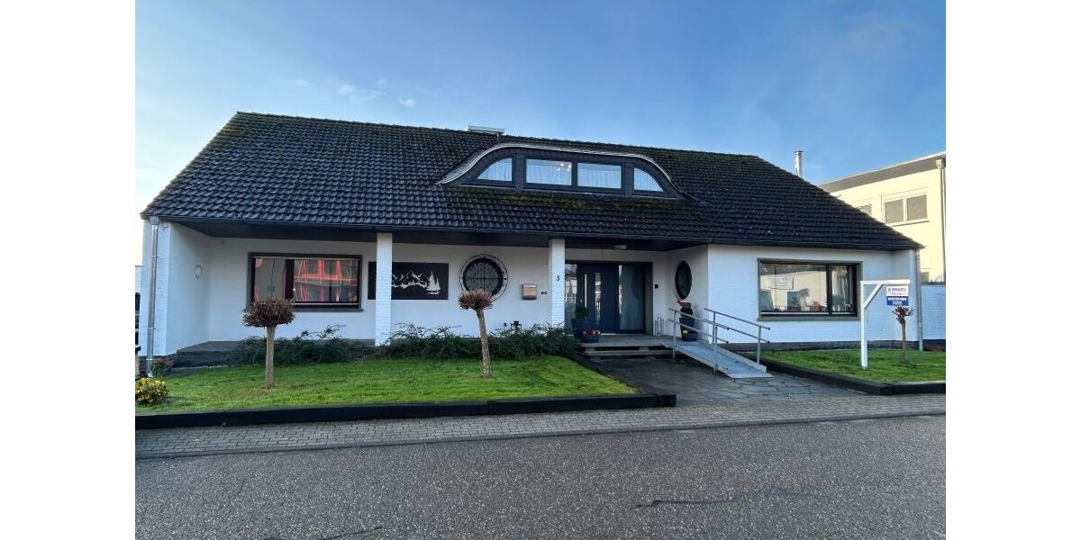 Provisionsfrei* Großzügiges Einfamilienhaus mit ELW - provisionsfrei - - Einfamilienhaus Sonsbeck | Angebot:25752053