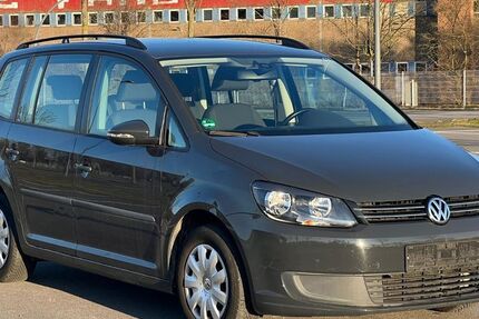 VW Touran 126.200 km 6.489 &euro; Essen 45356