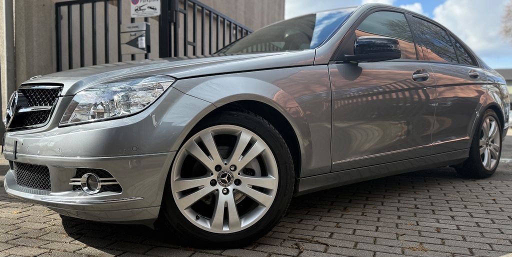 Mercedes-Benz C 180 85.000 km 10.990 &euro; Duisburg 47166