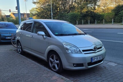 Toyota Corolla Verso 146.000 km 5.500 &euro; Krefeld 47798