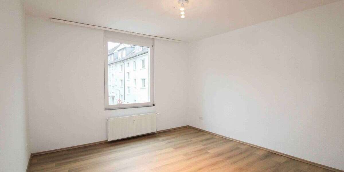 Etagenwohnung Essen Stadtbezirk VII - 4 Zimmer, 102 m&sup2;, 135.000&euro; | Angebot:26800283