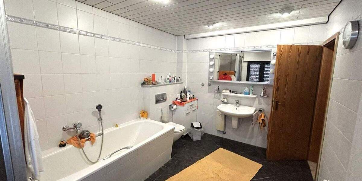 Doppelhaushälfte Duisburg Bergheim - 4 Zimmer, 130 m&sup2;, 409.000&euro; | Angebot:25686064