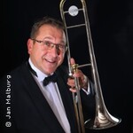 Joe Wulfs - Wonderful World of Christmas ft. Angela van Rijthoven & Laureen Mobo