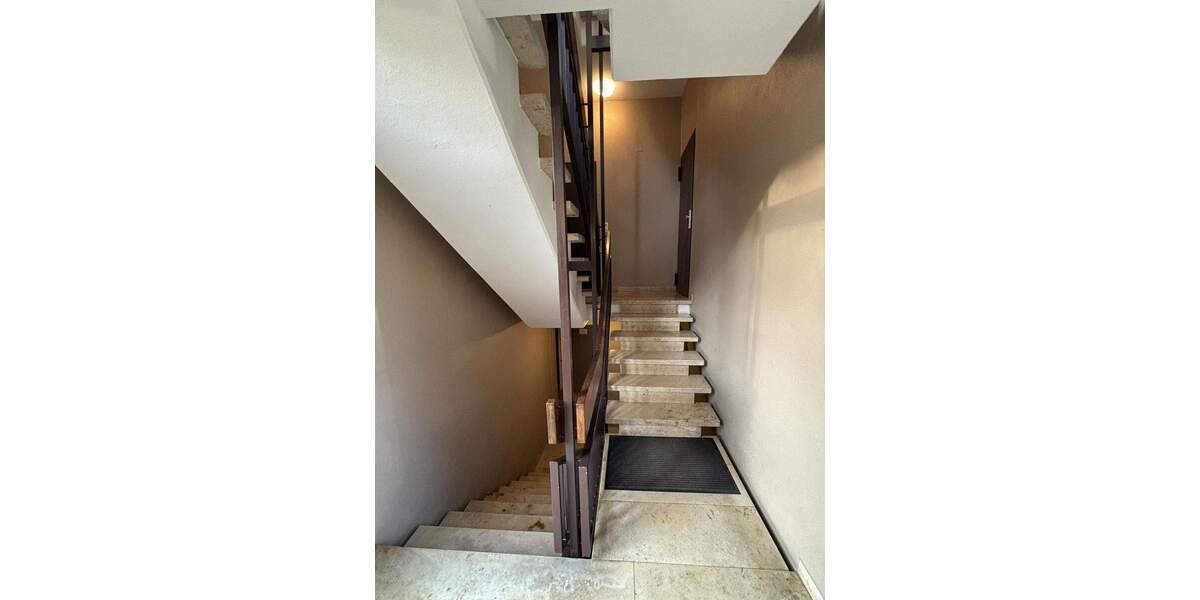 Etagenwohnung Krefeld Inrath/Kliedbruch - 4 Zimmer, 100 m&sup2;, 150.000&euro; | Angebot:25693373