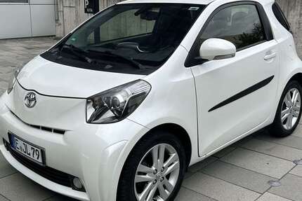 Toyota iQ 160.000 km 7.498 &euro; Essen, Stadt 45307