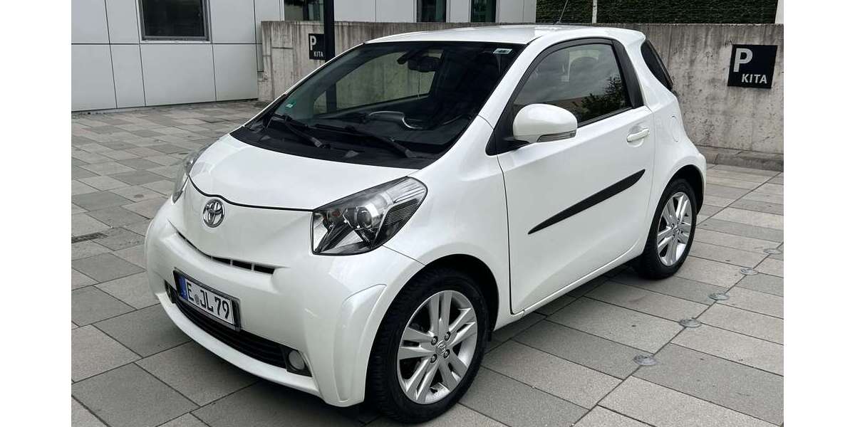 Toyota iQ 160.000 km 7.498 &euro; Essen, Stadt 45307